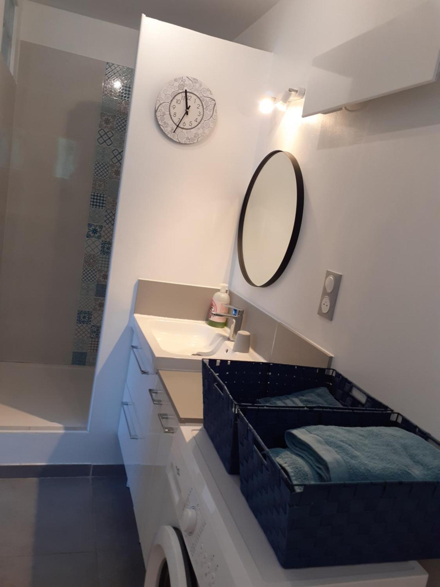 Casa de Férias Maison Mitoyenne Avec Piscine Un Moment Chez Diane